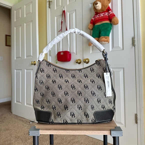 Dooney & Bourke Large Erica Monogram Black/Gray Hobo Shoulder Bag, New with Tag - Picture 2 of 8